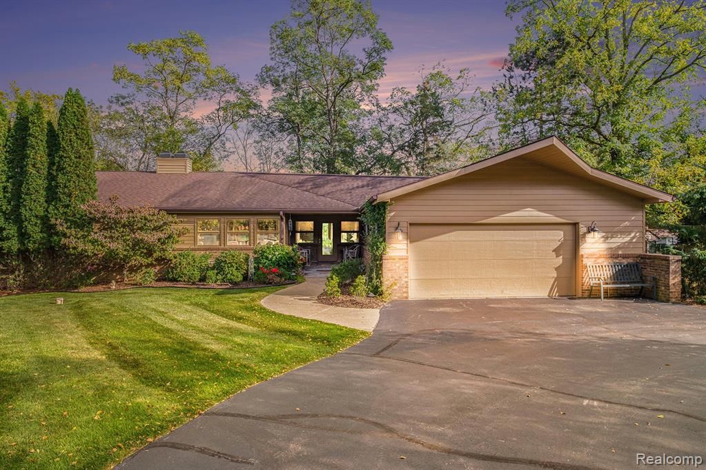 7010 Lake Shannon Ct N, Fenton, MI 48430 Trulia