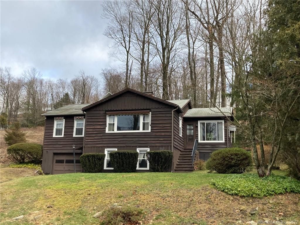 811 Candlewood Lake Rd S, New Milford, CT 06776