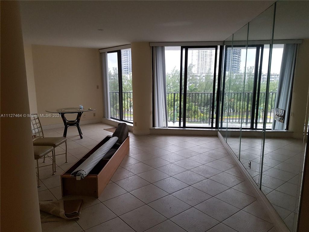 300 Three Islands Blvd #707, Hallandale Beach, FL 33009