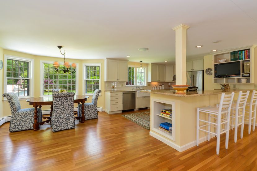 72 Cotuit Cove Rd, Cotuit, MA 5 Bed, 4 Bath SingleFamily Home 20