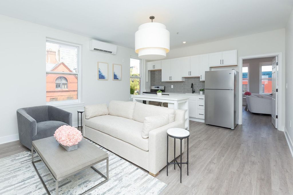 902 Saint Paul St, Baltimore, MD 21202