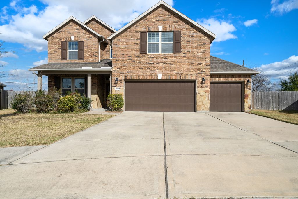 9639 Harmony Lake Ln, Rosenberg, TX 77469