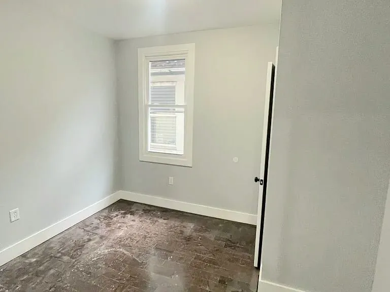 71 N Munn Ave #1 — photo 4 of 6