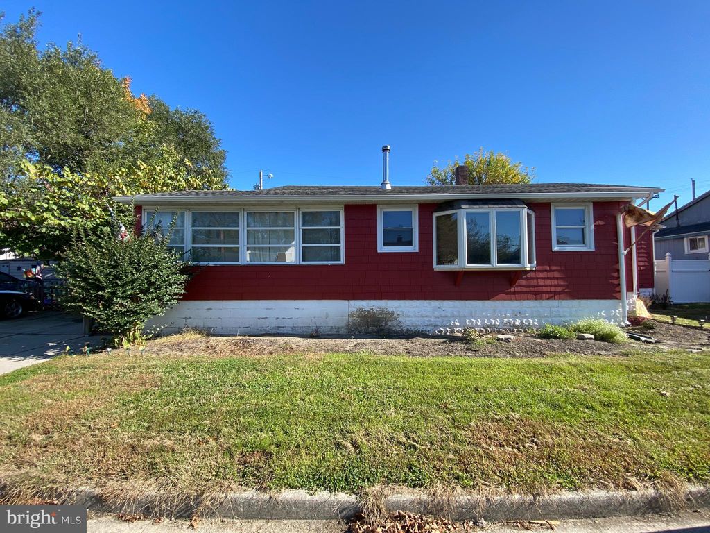 329 Taft Ave, Penns Grove, NJ 08069
