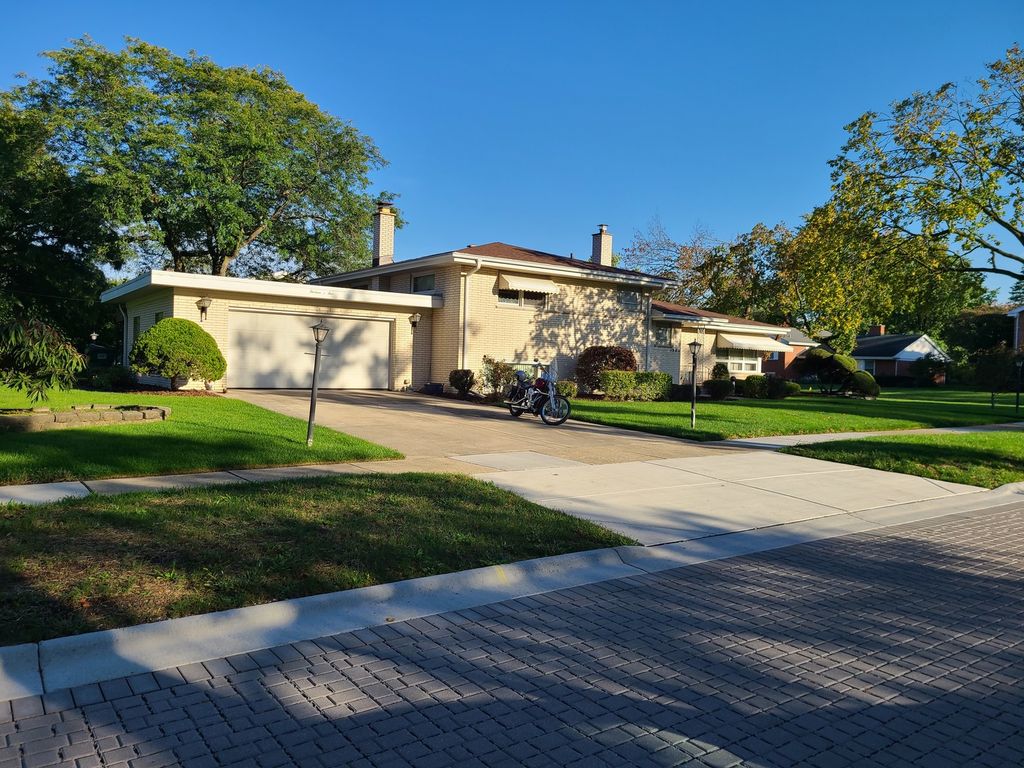 1305 Berry Ln, Flossmoor, IL 60422 Trulia