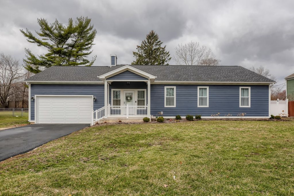 212 S Maple Ln, Prospect Heights, IL 60070