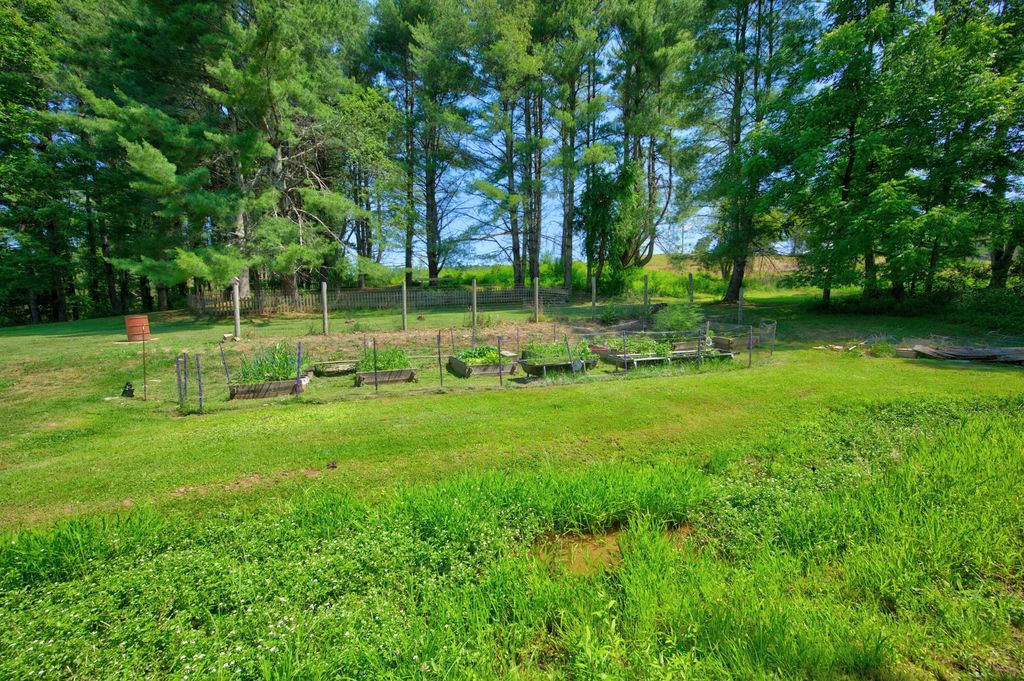 view 105th full size image of this home
