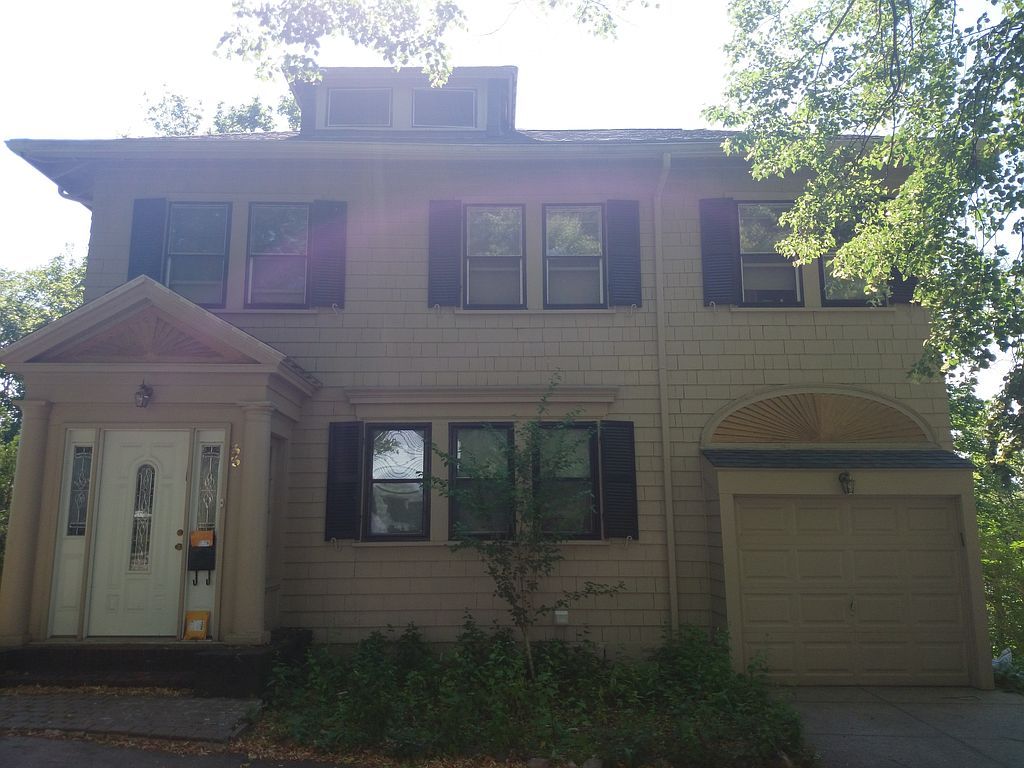 33 Nottinghill Rd, Brighton, MA 02135