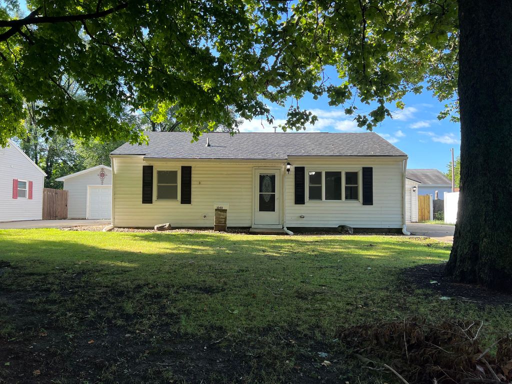 1040 Eastview Dr, Rantoul, IL 61866 Trulia