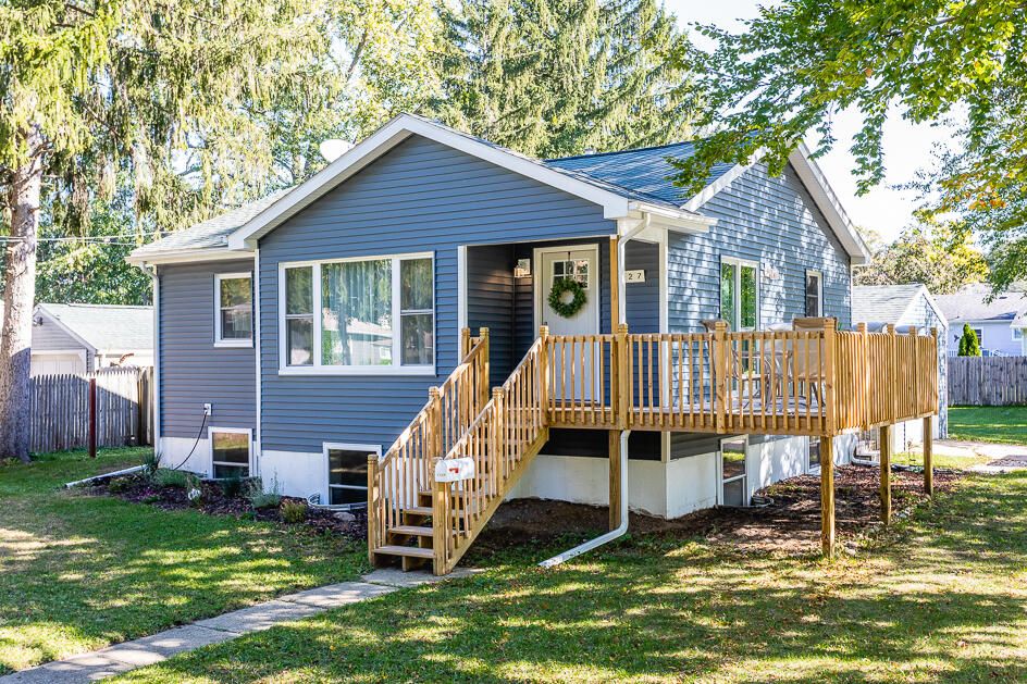 1127 S Grinnell St, Jackson, MI 49203