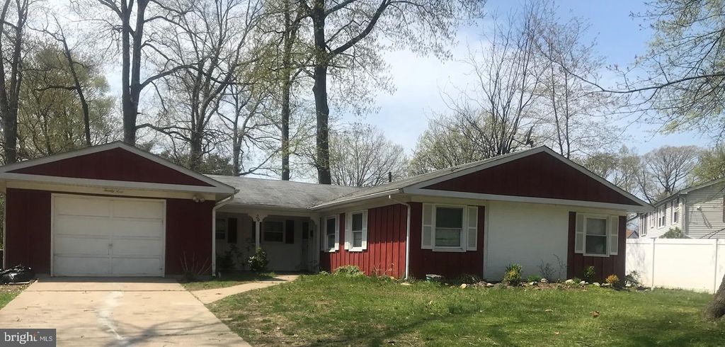 29 Eden Rock Ln, Willingboro, NJ 08046