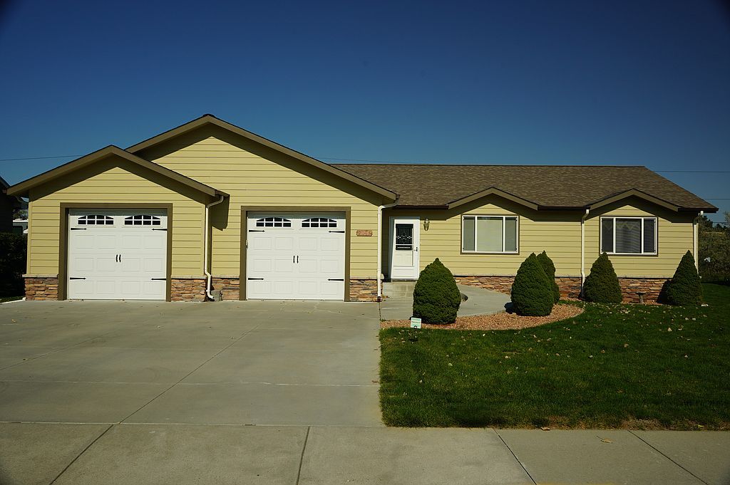 2015 Barthuly Dr, Mitchell, NE 69357