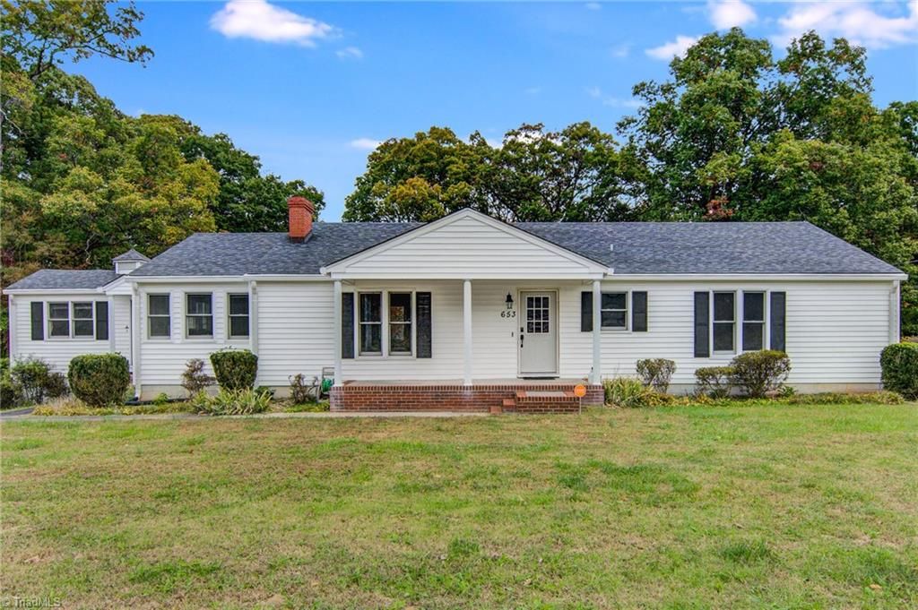 653 Linville Rd, Kernersville, NC 27284