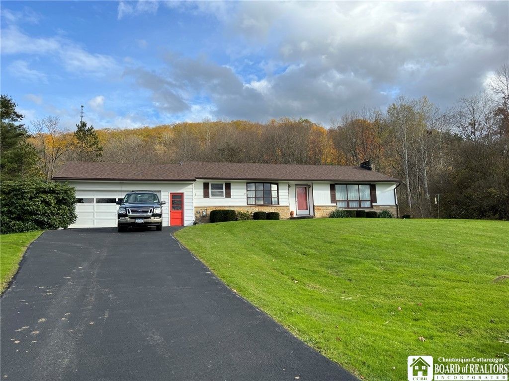 2278 Valley View Dr, Allegany, NY 14706