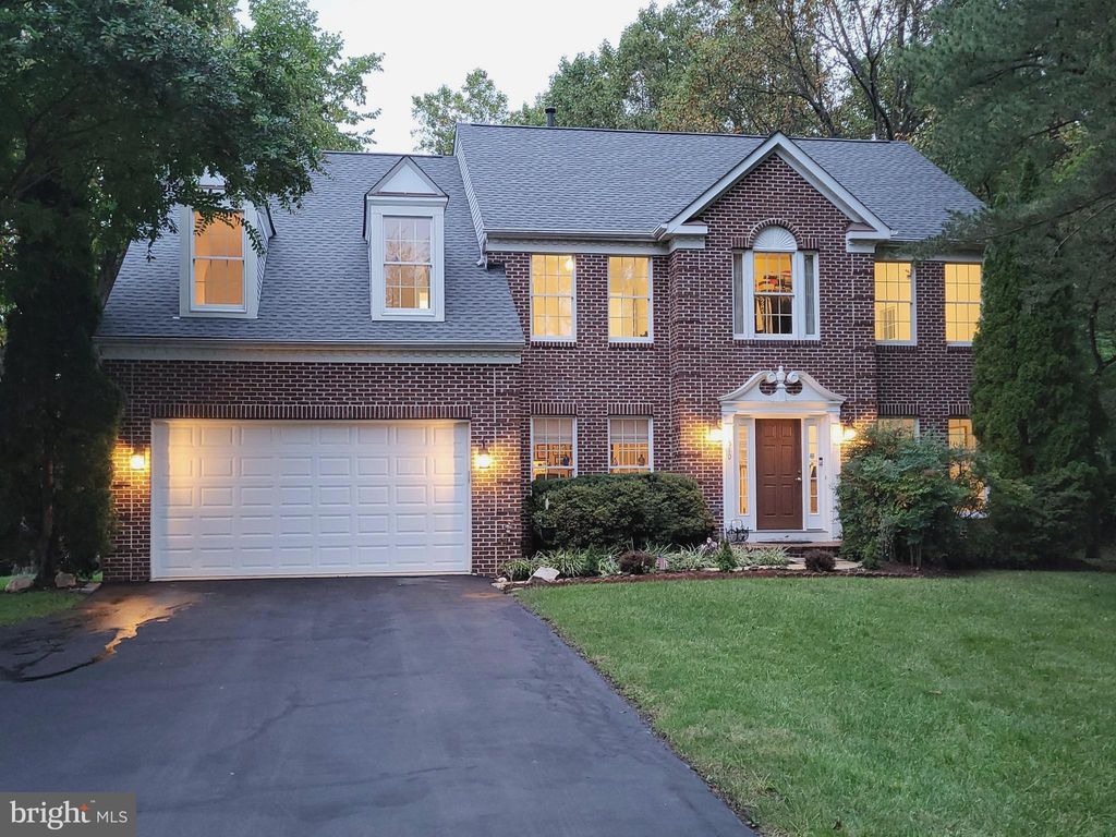 11510 Leehigh Dr, Fairfax, VA 22030