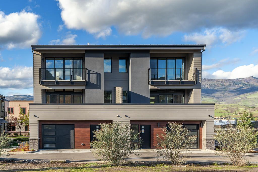 130 Clear Creek Dr, Ashland, OR 97520