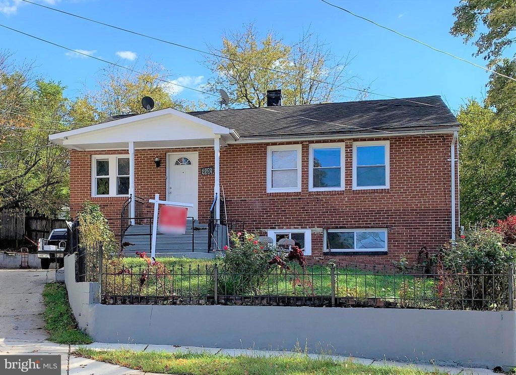 6805 Darby Ct, Hyattsville, MD 20784