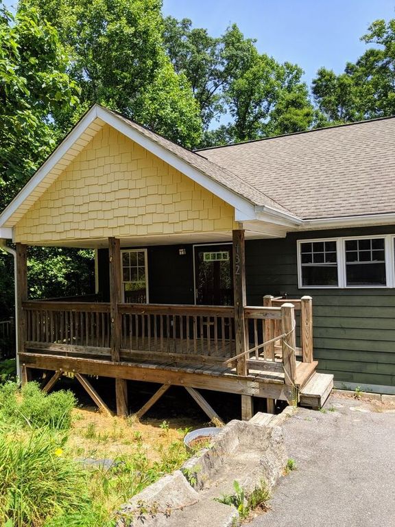 432 Riverview Dr, Asheville, NC 28806