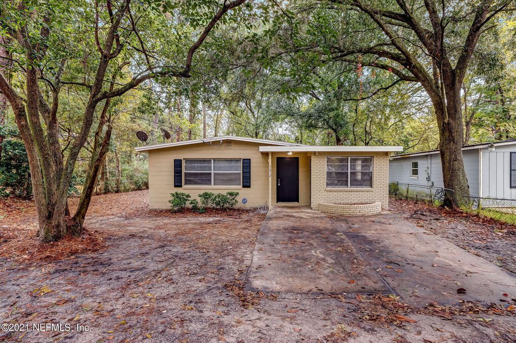 1672 Jenkins Rd, Jacksonville, FL 32208