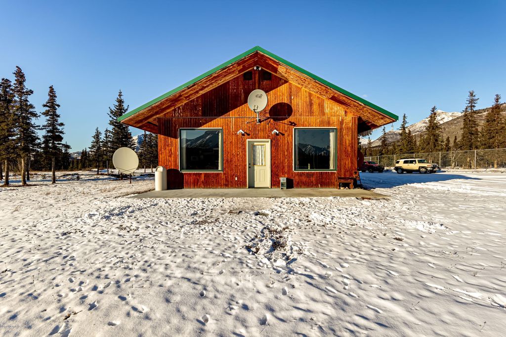 66521 S Keiths Rd, Sutton, AK 99674