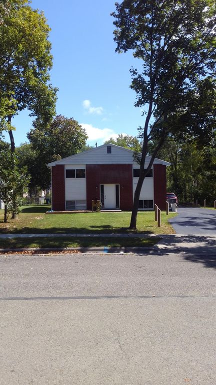 562 Stoddard Ave, East Lansing, MI 48823