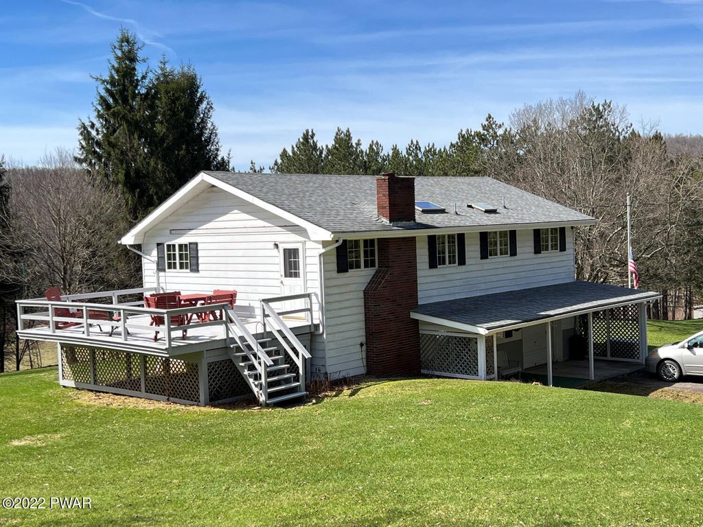 300 Boyds Mills Rd, Honesdale, PA 18431