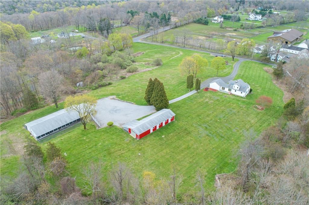 84 Bethway Rd, Bethany, CT 06524