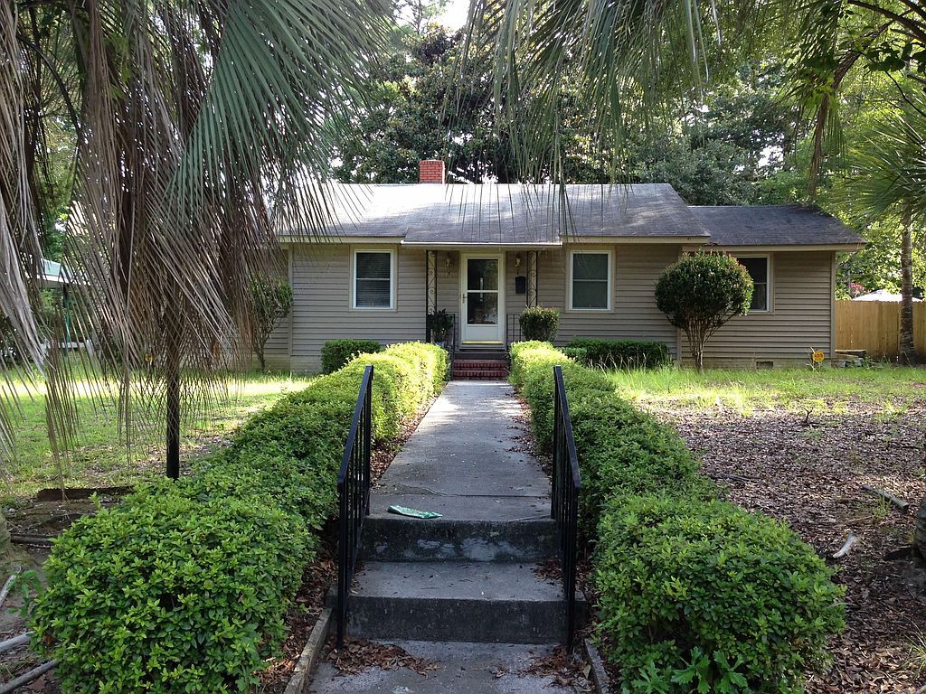 118 E 65th St, Savannah, GA 31405