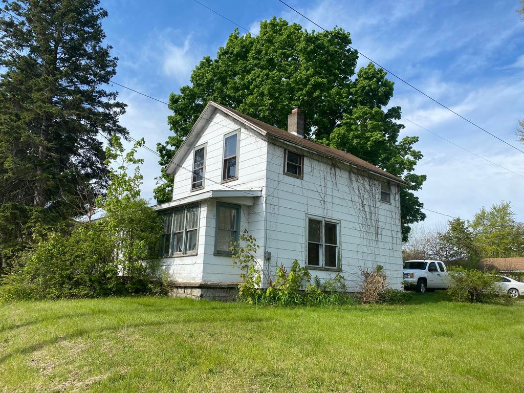 711 N Front St, Dowagiac, MI 49047 Trulia