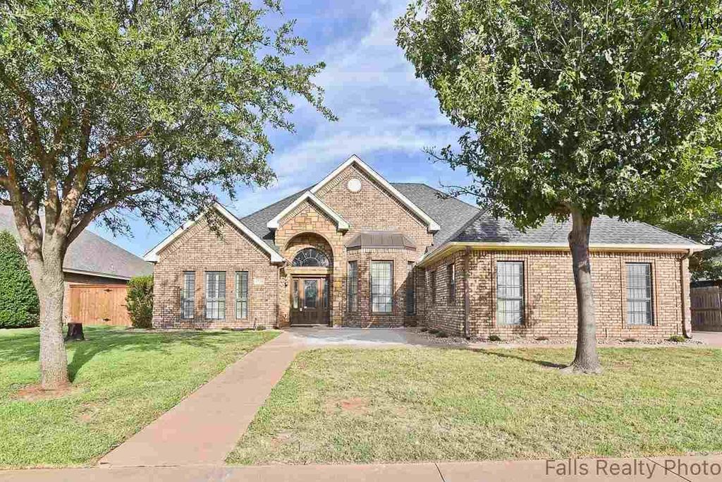 1734 Rockridge Dr, Wichita Falls, TX 76310