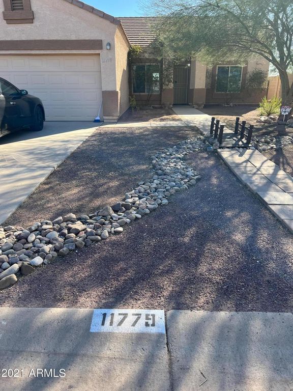11779 W Lobo Dr, Arizona City, AZ 85123