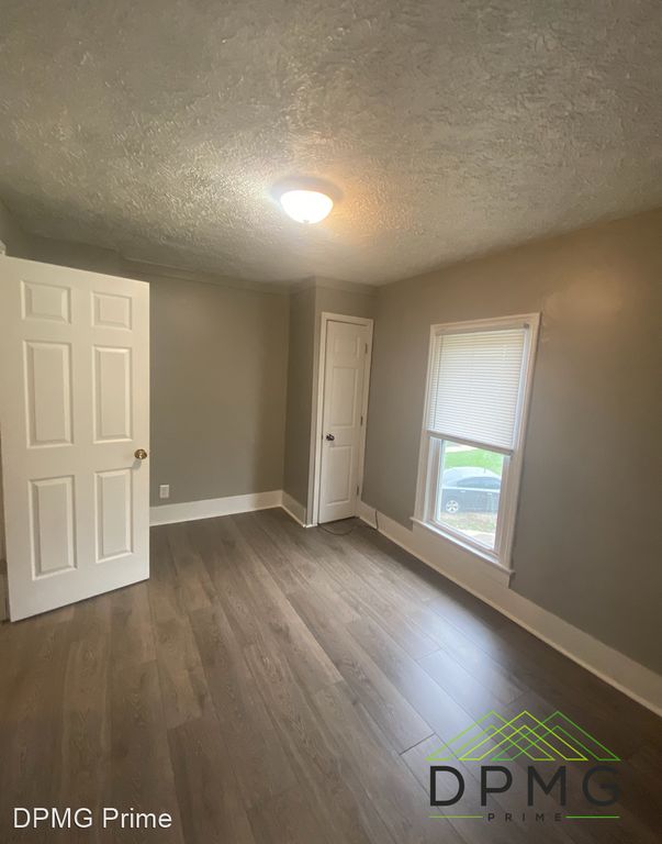 920 E Shiawassee St #2, Lansing, MI 48912