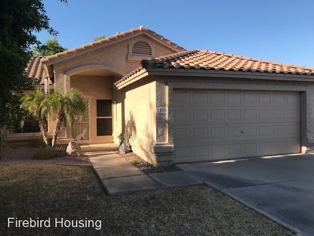 1050 W Seagull Dr, Chandler, AZ 85286