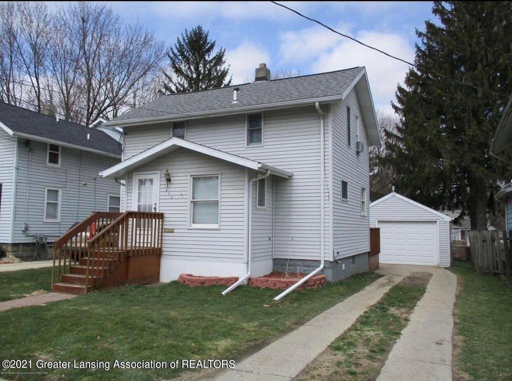 1418 Redwood St, Lansing, MI 48915