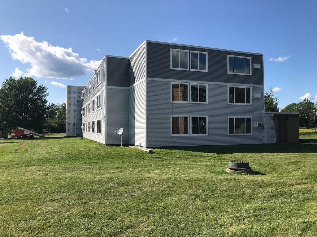 300 15th Ave W, Eveleth, MN 55734