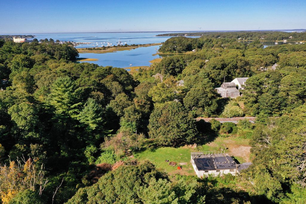 1384 Route 28A, Bourne, MA 02532