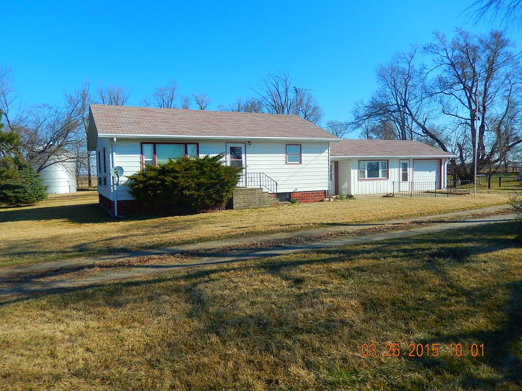 2048 Burr Oak Ave, Winterset, IA 50273 Trulia