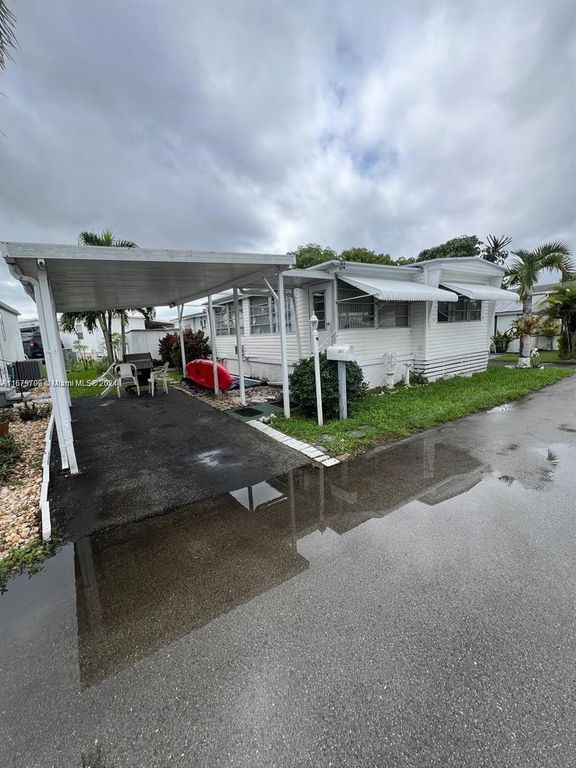 811 W Hallandale Beach Blvd, Hollywood, FL 33023 MLS A11679702 Trulia