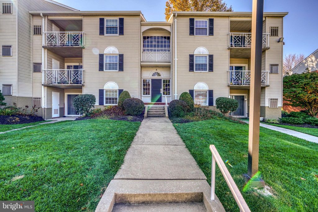 3 Elphin Ct #101, Lutherville Timonium, MD 21093