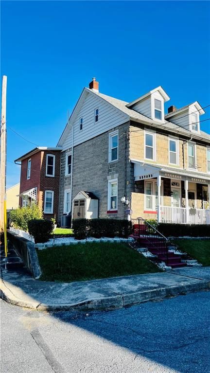 923 Dewey Ave, Northampton, PA 18067