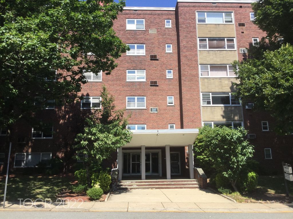 1575 Center Ave #2C, Fort Lee, NJ 07024 | Trulia