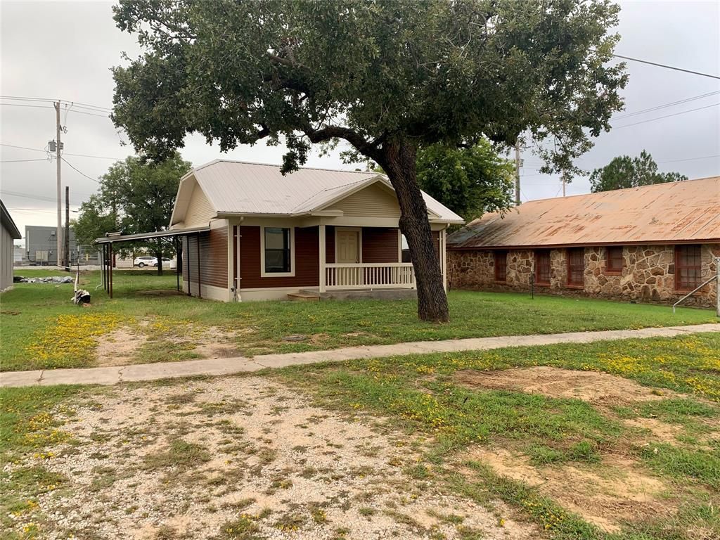 206 E Oak St, Nocona, TX 76255 1 Bed, 1 Bath SingleFamily Home MLS