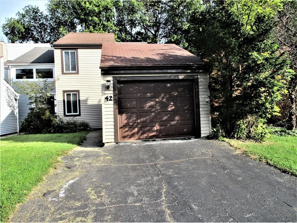42 Tilegate Gln, Fairport, NY 14450