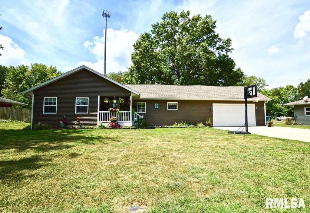 205 S Main St, Riverton, IL 62561 Trulia