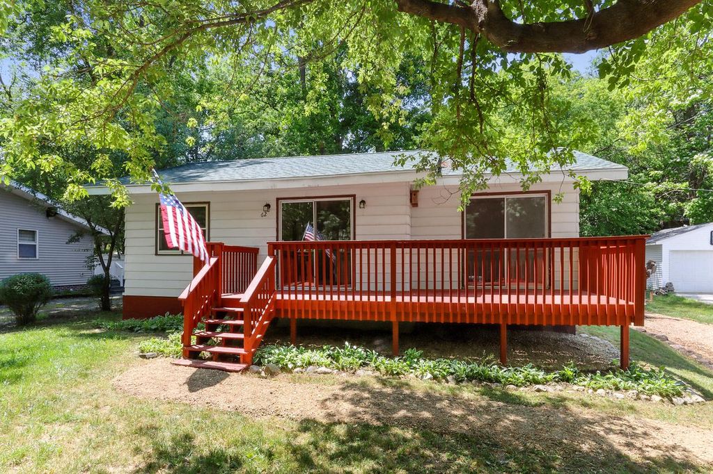 62 Valley STREET, Williams Bay, WI 53191