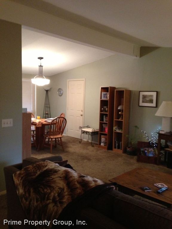 1505 Dawson Dr, Champaign, IL 61820