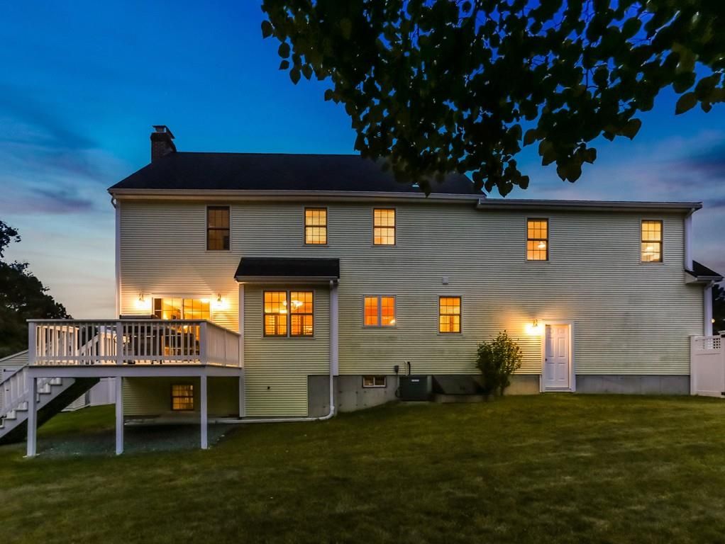 6 Orchard Ln, Abington, MA - 4 Bed, 3 Bath Single-Family Home - 29