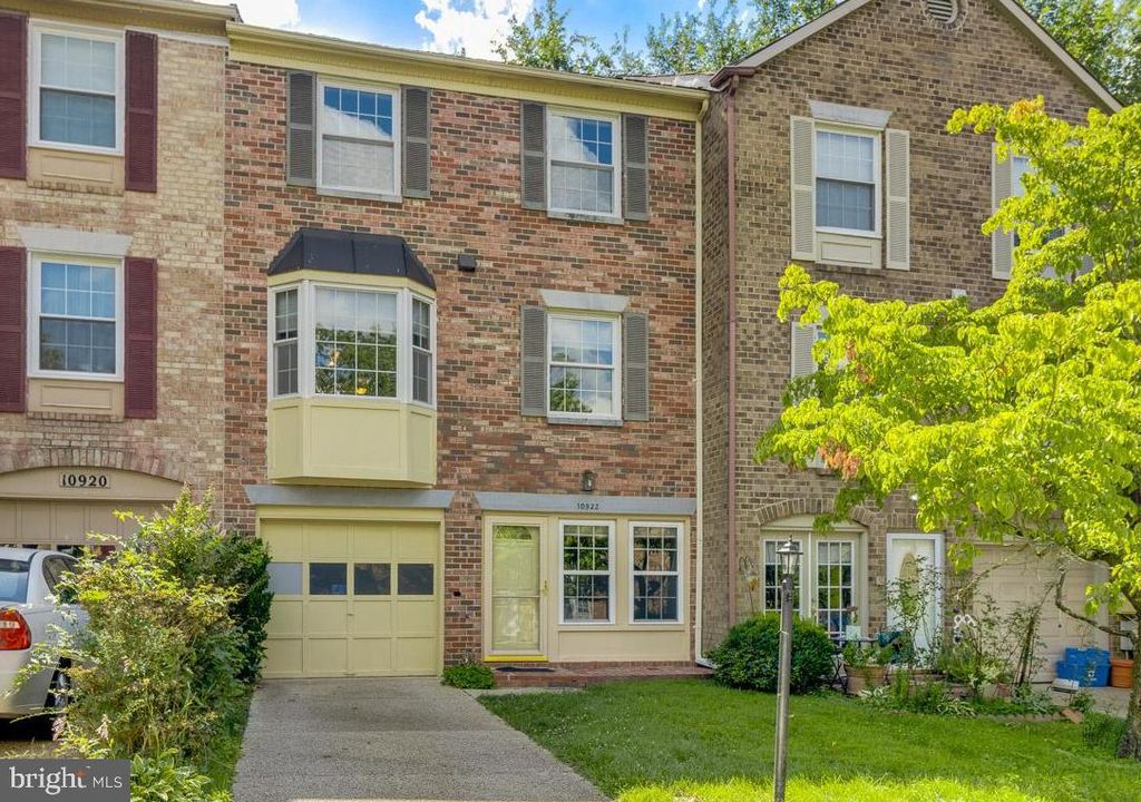 10922 Pebble Run Dr, Silver Spring, MD 20902