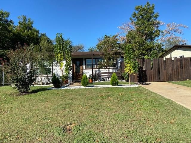 2408 Cass St, Fort Worth, TX 76112
