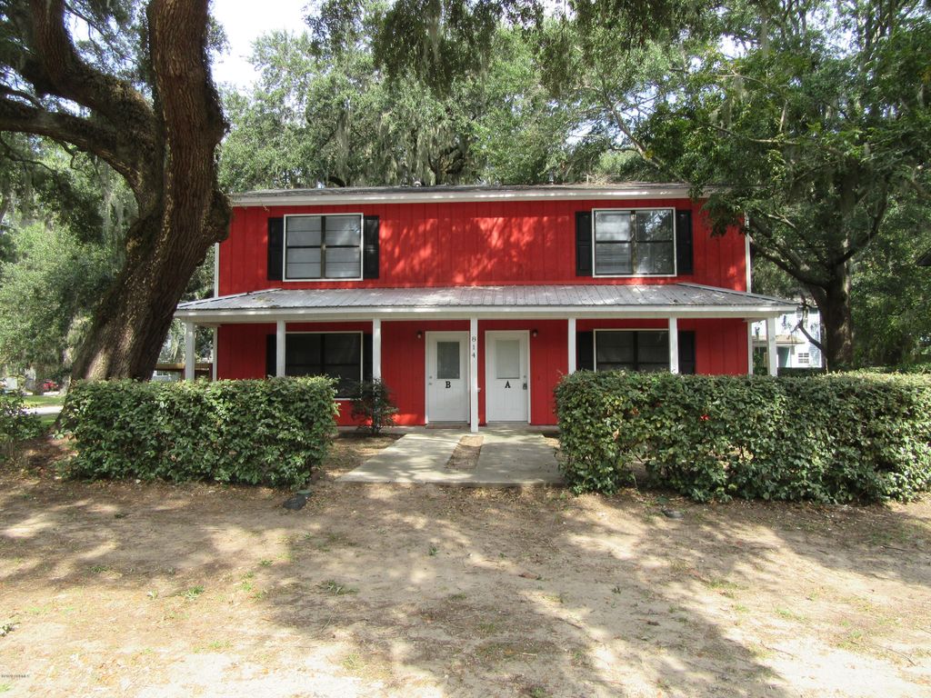 814 14th St, Port Royal, SC 29935